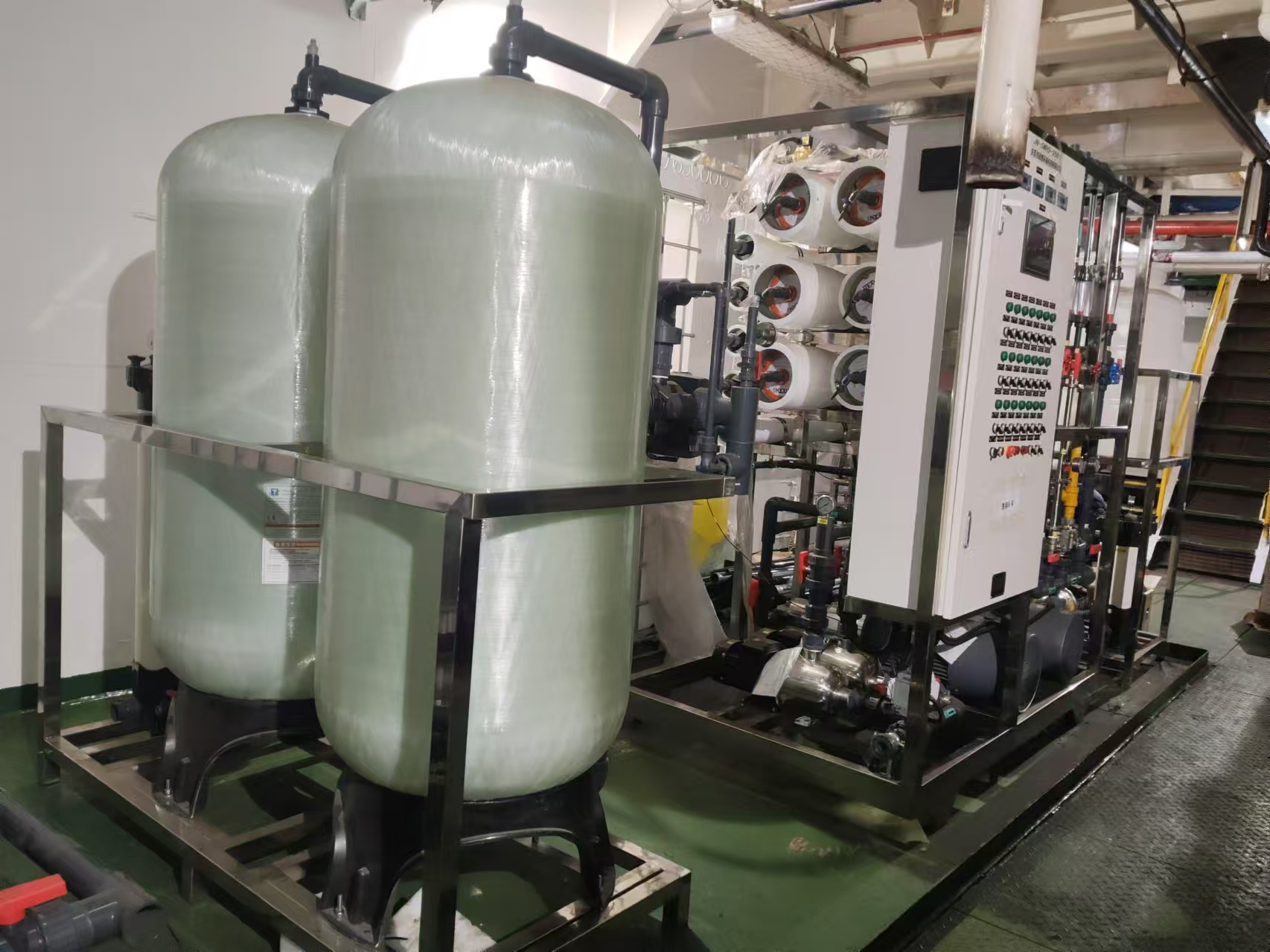 舟山油轮海水淡化设备安装现场